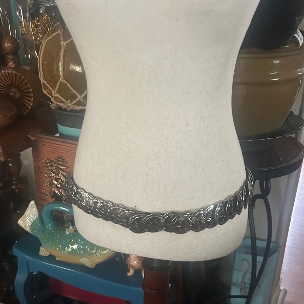 Vintage Silver Metal Sand Dollar Medallion Stretch Belt